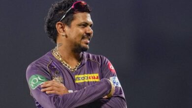 Photo of सुनील नारायण ने IPL में तीन बार ये पुरस्कार जीतने वाले पहले खिलाड़ी बनकर इतिहास रचा