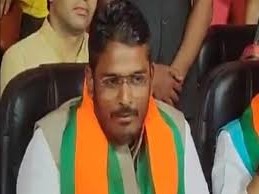 Photo of BJP नेता अक्षय बम को बड़ा झटका
